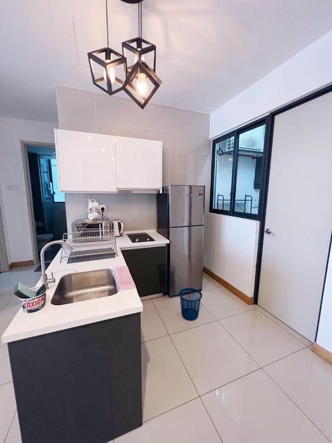 Connected Train 3 Bedrooms - Above Klgateway Mall 14 クアラルンプール エクステリア 写真