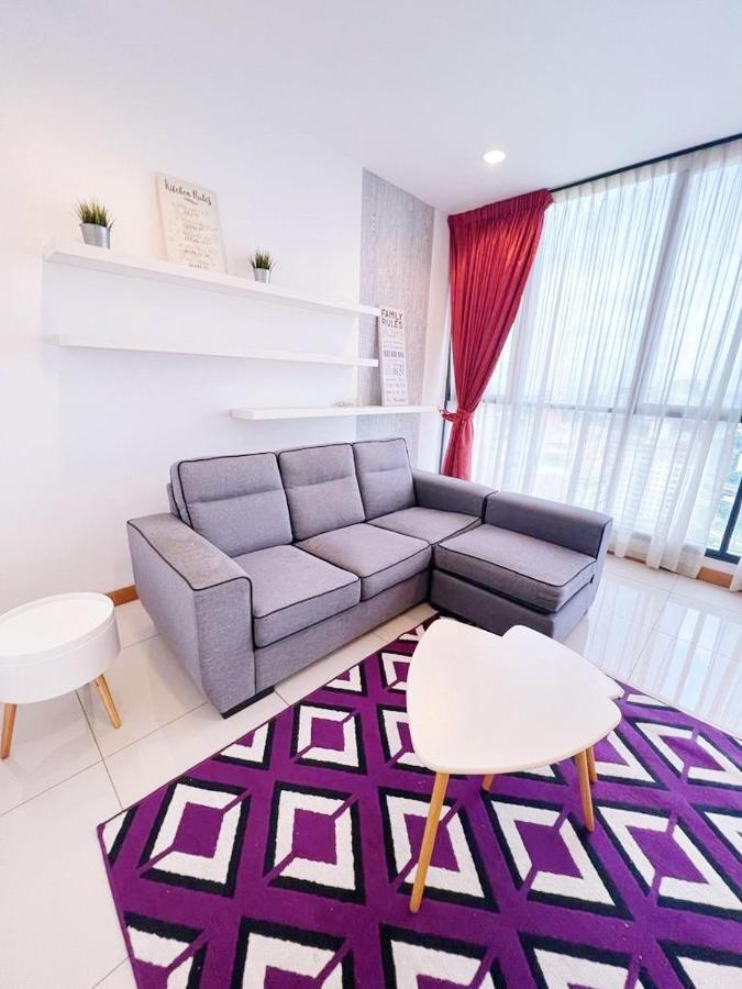 Connected Train 3 Bedrooms - Above Klgateway Mall 14 クアラルンプール エクステリア 写真