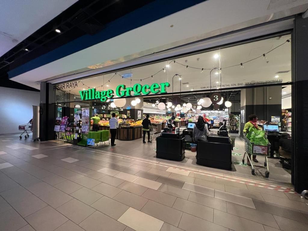 Connected Train 3 Bedrooms - Above Klgateway Mall 14 クアラルンプール エクステリア 写真