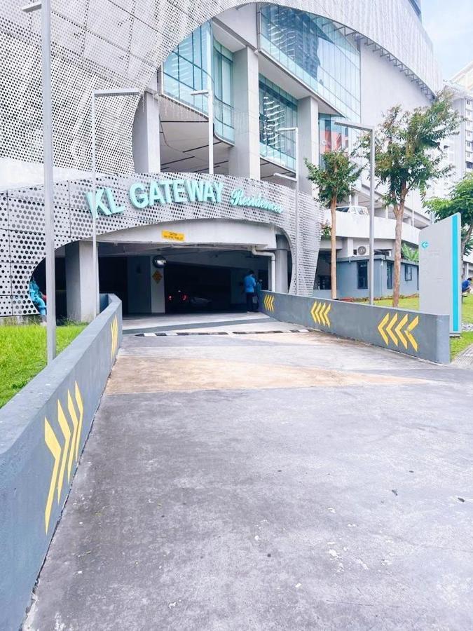 Connected Train 3 Bedrooms - Above Klgateway Mall 14 クアラルンプール エクステリア 写真