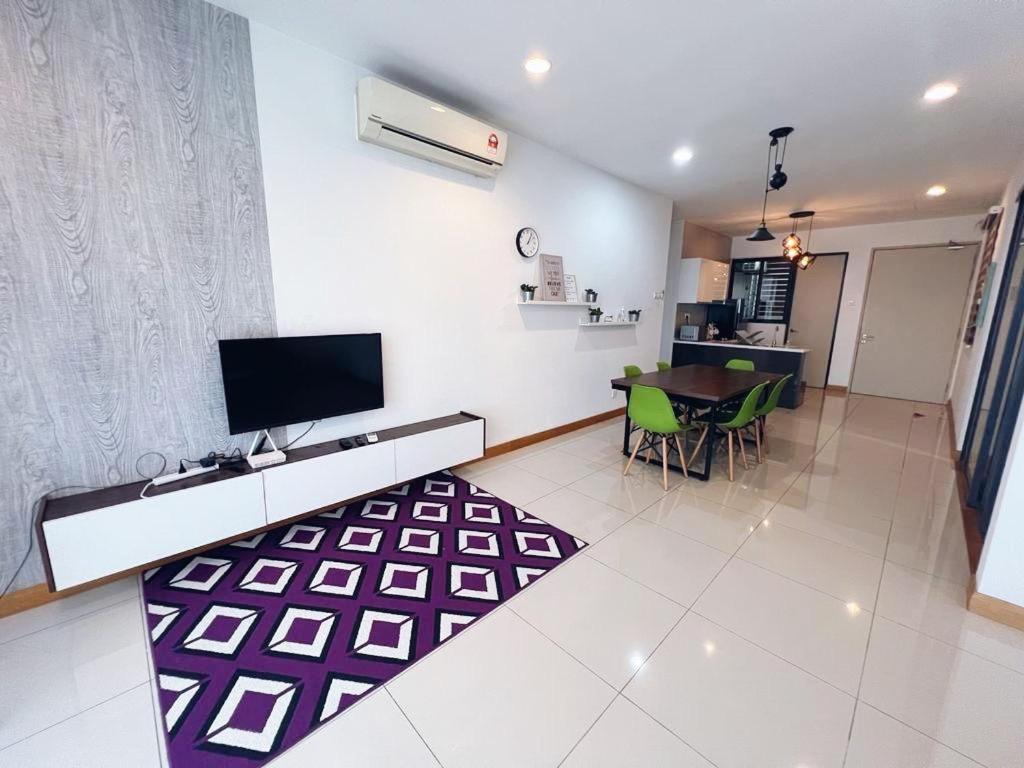 Connected Train 3 Bedrooms - Above Klgateway Mall 14 クアラルンプール エクステリア 写真